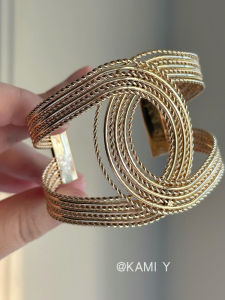 Exaggerated Geometric Circle Hand Bracelet Unique Design Knot Crossed Bracelet Fashionable Accessory for Women Alloy Material