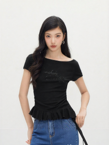 Semir | Áo Thun Tay Ngắn Mùa Hè Một Bờ Vai Ruffle Hot-fix Bling Kiểu Ngắn