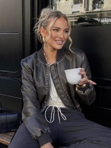 เสื้อแจ็คเก็ตหนังสไตล์มอเตอร์ไซค์ แจ็คเก็ตบอมเบอร์ แจ็คเก็ตบิน แจ็คเก็ต PU ทรงสตรีทสไตล์ ปกติ แขนยาว ฤดูใบไม้ร่วง 2023