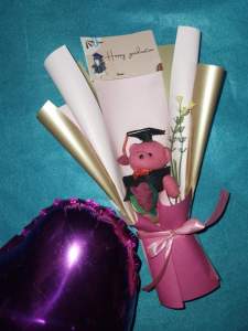 Buket boneka wisuda mini/ buket wisuda mini/ buket Graduation/ buket buat si kecil/ hadiah / buket ulang tahun/ hadiah buat anak