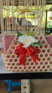 ผ้าห่มทอมือ(พร้อมชะลอม)ผ้าฝ้าย100%🎀ผ้ารับไหว้🎀ของขวัญปีใหม่🎀ของชำร่วย🎀กิ๊ฟเซต 🎀ทักแชทแจ้งสีผ้าก่อนจ้า🎀สินค้าพร้อมส่ง🎀