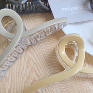 mixshop Korea Women Girl Korean Ins Shark Claw Hair Clip Fashion Hair Accessories[SG READY STOCK]