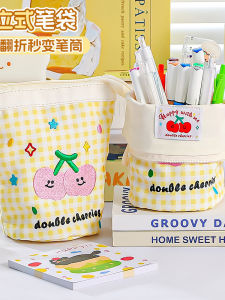 2025 กระเป๋าใส่ของเขียนใหม่สไตล์ญี่ปุ่น INS ลายสก็อตน่ารักสำหรับนักเรียนมัธยมต้นและมัธยมปลาย กระเป๋าใส่ของเขียนแบบไม่ซ้ำใคร