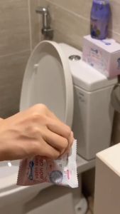 Toilet Bowl Cleaner Tablets 2-in-1 blue-pink antibacterial and descaling toilet decontamination tablets