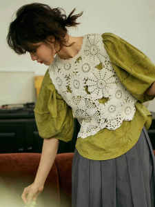 เสื้อกั๊กคอตตอนทรงเข้ารูปแขนกุดคอกลมสำหรับผู้หญิงในช่วงวันหยุด ฤดูร้อน 2024 ทรงเข้ารูป เสื้อกั๊กแขนกุด ผ้าฝ้าย เสื้อกั๊ก