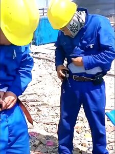 Quạt Tích Điện Kiêm Sạc Dự Phòng 6000mAh Đeo Thắt Lưng Đeo Cổ Cầm Tay Để Bàn Với 3 Mức