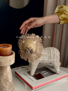 Nordic Style SilentWind Artistic Lion Figurine Craftsmanship Bedroom Living Room Decorative Ornaments Lucky Charm Small Lion Sculpture