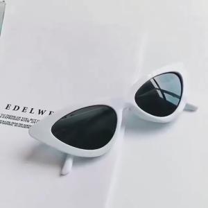 ✨JAKARTA✨PL-H008 Korean Fashion Segitiga Mata Kucing Cat Eye Kacamata Hitam Wanita/Pria Sunglasses MK02