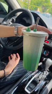 Tyeso 600ml Coffee Cup Vacuum Flask Stainless Steel With Retractable Mounted Straw Keep Cold and Hot Car Thermos Mug Bottle