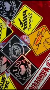 TERBARU STICKER GANTUNGAN KACA AKRILIK GAMBAR BOLAK BALIK 10 PCS BISA REQUEST NAMA WARNA GAMBAR DLL