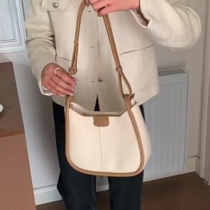 เฉพาะกลุ่มกระเป๋าใต้วงแขนผู้หญิงฤดูหนาวพรีเมี่ยมแฟชั่นใหม่แฟชั่นเกาหลีอานกระเป๋าร้อยไหล่ข้างหนึ่งกระเป๋าสะพาย