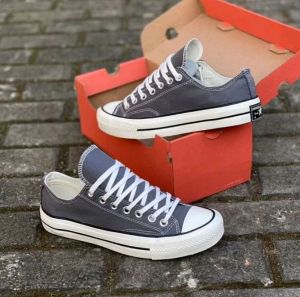SEPATU SNEAKERSD LOWW