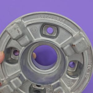 YAMAHA  Y125ZR REAR CLUTCH HUB / HUB SPOCKET / BELAKANG SPOKET SPORT RIM 100% ORI 5XK-F5366-02