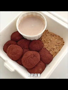 50pcs Charcuterie Square Brown Boxes With Clear Lids Disposable Cake Box Kraft Paper Dessert Boxes For Sweet Favors Sandwich Donut Cookies Cake Slice Food Containers