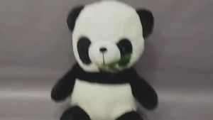 Boneka Panda Daun Bulu Rassel Sit Animal Panda Lucu Ukuran XL