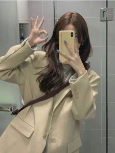 เสื้อแจ็คเก็ตสูทผู้หญิงสไตล์อังกฤษลำลองฤดูใบไม้ร่วง/ฤดูหนาว 2024 ใหม่ เสื้อคลุมกันหนาวแบบสั้นสำหรับผู้หญิงไซส์เล็ก