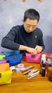Waterproof Polyester Cosmetic Nylon Bag Makeup Travel Pouch Coin Beg Solek Dompet Raya Beg Kosmetik Mini Wallet Syiling Beg Nilon Kosmetik Poliester Kalis Air Syiling Beg Mekap Perjalanan Hadiah Raya Ramadan Murah Viral Cantik