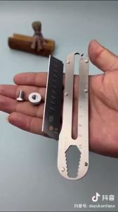 Cutter Dengan Penggaris Pembuka Tutup Botol Pisau Cutter Tajam Multifungsi 9 in 1