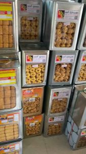 ขนมปี๊บวีฟูดส์ คู่เป็นเครื่องครีมขาว รับประกันความใหม่ สินค้าพร้อมส่งทุกวัน กิกับอะไรก็อร่อย ไม่หวาน