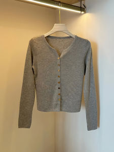 Casual V-Neck Single Button Knitted Sweater Womens Pure Color Anti-Aging Early Autumn New Style Loose Fit Comfortable Breathable