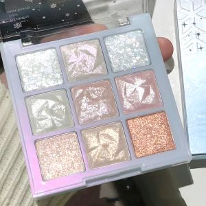 พาเลทอายแชโดว์9สีลายเกล็ดหิมะคริสมาสต์ผงทาง่ายพร้อมกิ้งก่าประกายและเฉดสีมุกในคอรา