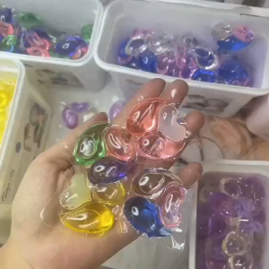 เจลบอลซักผ้า เจลซักผ้าสูตรเข้มข้น ฆ่าเชื้อ ปรับผ้านุ่มในชิ้นเดียว แคปซูลซักผ้า น้ำยาซักผ้า ปรับผ้านุ่ม