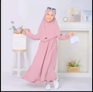 DRESS CRINGLE ANAK PREMIUM TERBARU LENGKAP DENGAN HIJAB SYARI UNTUK USIA 5 SAMPAI 8 TAHUN