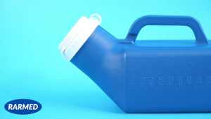 Bô tiểu Nam cầm tay dụng cụ tiểu nam có nắp miệng tròn nhựa PP - 1000ml