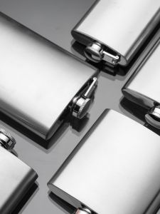 Portable Flask Hip Flask 304 Stainless Steel Wine Bottle Outdoor Portable Home Wine 1 0.50kg Small Liquor Bottle Fire Extinguisher Bottles White Spirit Bottle