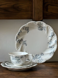 Đĩa Tròn Phong Cách Châu Âu Bằng Gốm Sứ Cao Cấp Cho Người Lớn Dùng Để Ăn Tối Trang Trí Bánh Salad Steak Pasta Kiểu Dáng Hoa