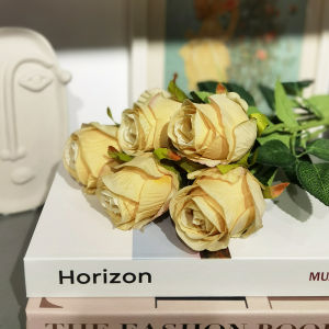 High-End Moisturizing Artificial Roses Decorative Plastic Silk Flowers Living Room Tabletop Decoration Bouquet Home Decor