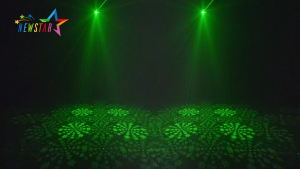 ไฟเวทีมินิ 4-in-1 พร้อมรีโมทคอนโทรล เลเซอร์+แฟลช+ลวดลาย+เปลี่ยนสี ขนาดเล็ก น้ำหนักเบา เหมาะสำหรับปาร์ตี้ สงกรานต์