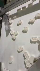 Bánh Chay Hoa Tuyết Đóng Gói Tiện Lợi Thơm Ngon Phù Hợp Với Mọi Người