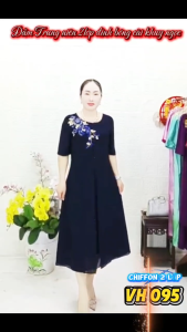 ĐẦM VOAN CHIFFON TRUNG NIÊN VH095 THIẾT KẾ 2 LỚP VẠT XẺ FROM CHE KHUYẾT ĐIỀM ĐÍNH BÔNG ĐÍNH CÚC NGỌC KẾT HẠT KIM SA SANG TRỌNG QUÝ P[HÁI