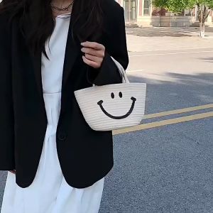 กระเป๋าเชือกสานเเบบ สีสันสดใส ทรงตระกร้า จุของได้เยอะ งานสวย ถือเเล้วน่ารักมาก