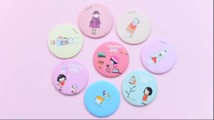 กระจกลายใหม่ กระจกพกพา น่ารักน่าใช้ น้ําหนักเบา พกพาง่าย ลายน่ารักสดใส กระจกแบบพกพา ร้อมส่งในไทย