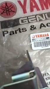 BRACKET DUDUKAN BATERAI N MAX 155 CONNECTED ABS NEO S TURBO TECHMAX YAMAHA B6H-F472A-00 ORIGINAL