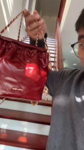 kẹp nách nữ + đeo chéo chio size 18cm*8cm*17cm chần chỉ dây điều chỉnh được