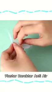 2 PCS Plester Luka Karakter Anti Air / Pembalut Pelindung Luka Hansaplast Motif Untuk Anak Dewasa Handsaplast Perban