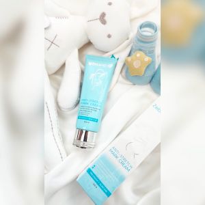 ครีมลดรอยแตกลาย คุณแม่ตั้งครรภ์ Zeblanc