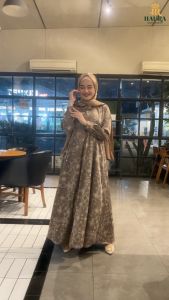 Zoya Gamis Motif Brown Silk: Pakaian Wanita Eksotis & Formal