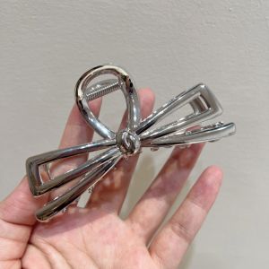 Elegant Simple Versatile Cool Metal Style Silver Alloy Butterfly Knot Hair Clip Korean Fashion Updo Shark Clamp Hair Accessories