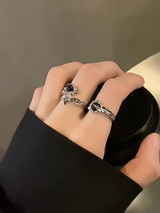 Bestella💗Cincin Paku Gaya Gelap/Cincin Tekstur Kepribadian Sederhana Wanita/Cincin Paduan Terbuka Pasangan COD