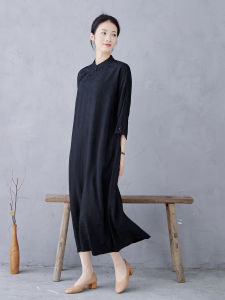 Elegant Black Long Qipao Silk Cotton Embroidered Seven Sleeve Chinese Style Loose plus Size Improved Version Floral Pattern