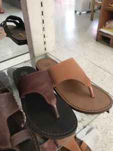 Thailumlong รองเท้าแตะหนังแท้เย็บมือ รองเท้าแตะชาย หญิง รองเท้าแฮนด์เมด รองเท้าลำลอง ทนทาน ใส่สบาย รุ่น G มี 2 สี สีแทน สีน้ำตาล