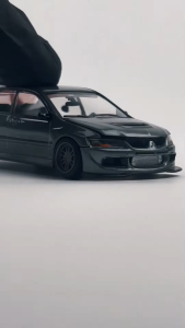 YES x Peako 1:64 Evo 8.5 MR Grey with Detachable Parts and Garage Diorama + Grey Modified Kit #1
