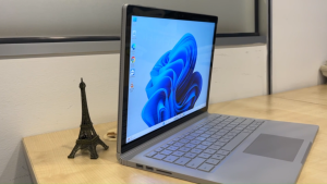Microsoft Surface Book 2 (Intel Ci5-7th Gen | 8GB Ram | 256GB SSD | 13.5" Touch Screen | Dual Cam | Win 11 Pro)