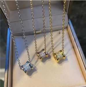 Besfome Mặt dây chuyền eo nhỏ cho phụ nữ ánh sáng sang trọng hình thoi nhỏ ý nghĩa cao dây chuyền chạm xương quai xanh đa năng phong cách thanh lịch thép không gỉ Dây đeo cổ