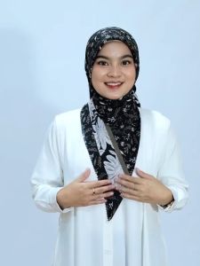 Hijab Jilbab Kerudung Segi Empat Motif Voal Premium Lasercut Printing (Itha)