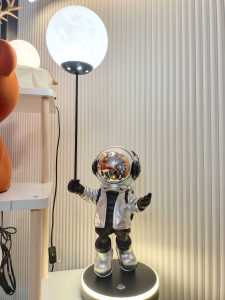 Modern Minimalist Astronaut Moon Landing Night Table Lamp Bedroom Decorative Sculpture Light Source Resin Body Polymers Shade
